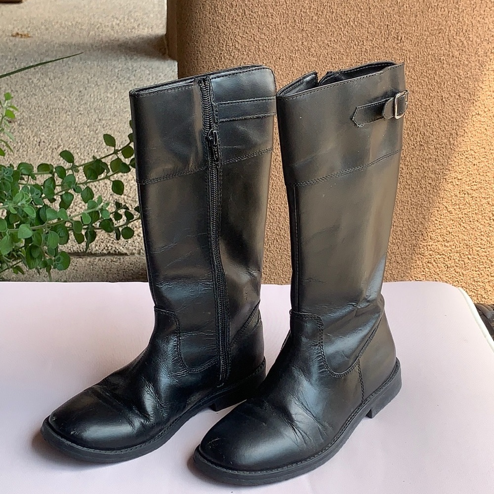 Kesco Marissa black boots size 2